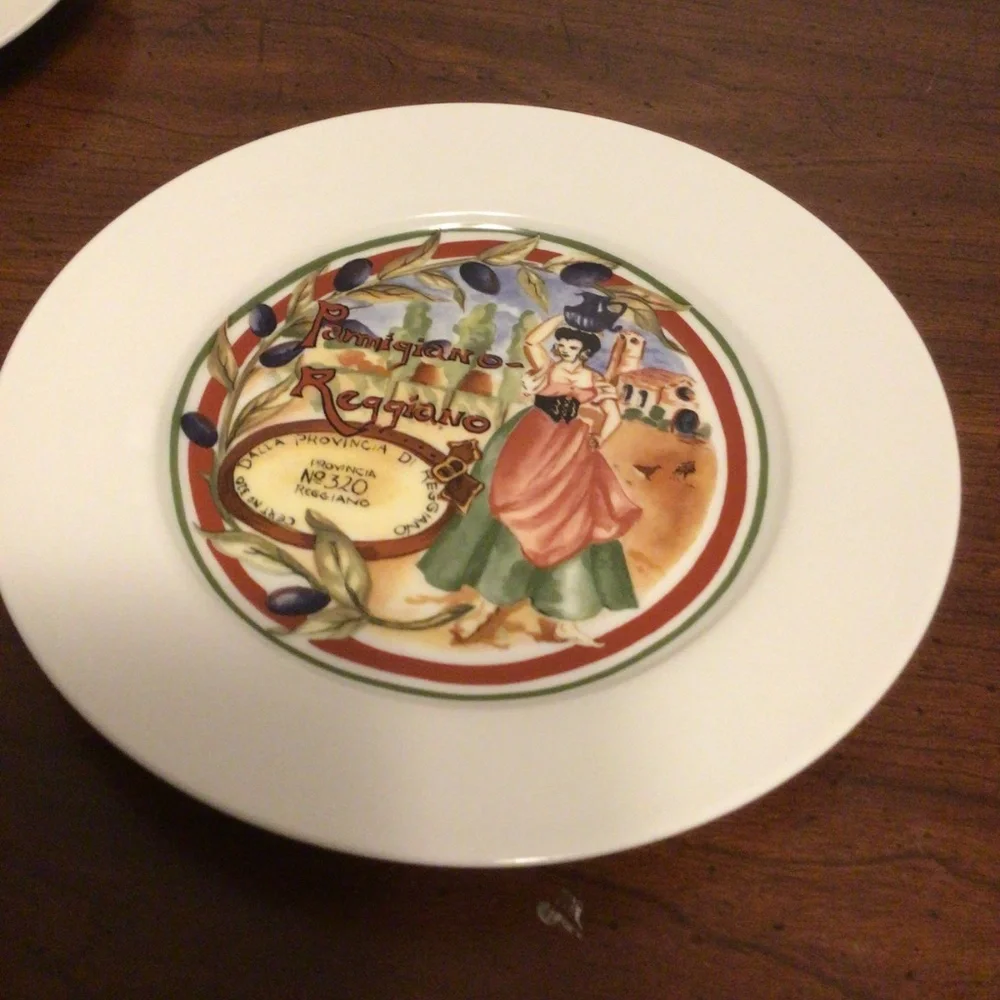 RESTORATION HARDWARE SET OF 4 CHEESE SIDE PLATES STILL IN THE BOX